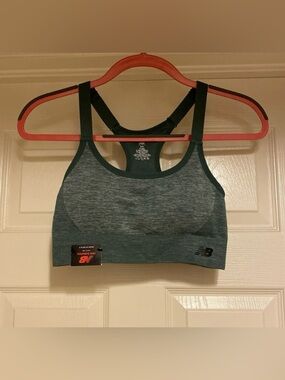 New Balance Medium‎ Impact Sports Bra in Dark Agave
